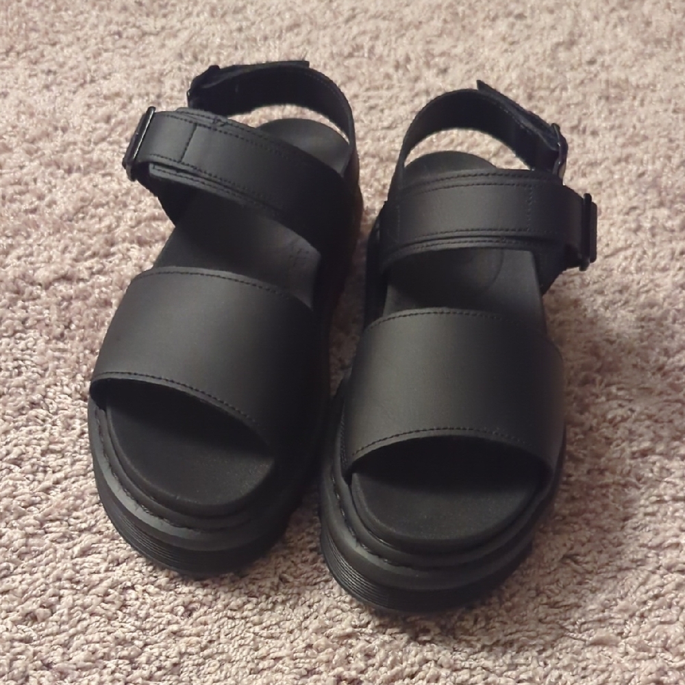 Dr. Martens Voss Platform Sandals 9